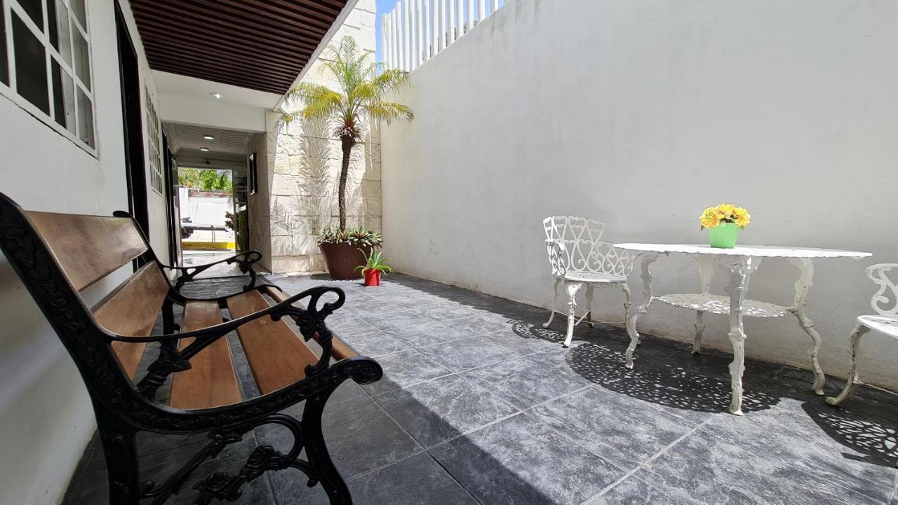 Dna Cancun Hotel Y Posada ภายนอก รูปภาพ